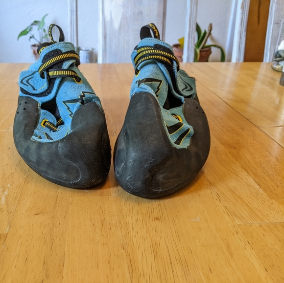 La Sportiva Futura Sz 44.5 climbing shoe - Picture 7 of 10